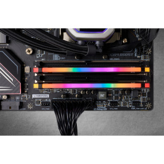 Corsair Vengeance RGB CMW16GX4M2C3200C16 memoria 16 GB 2 x 8 GB DDR4 3200 MHz